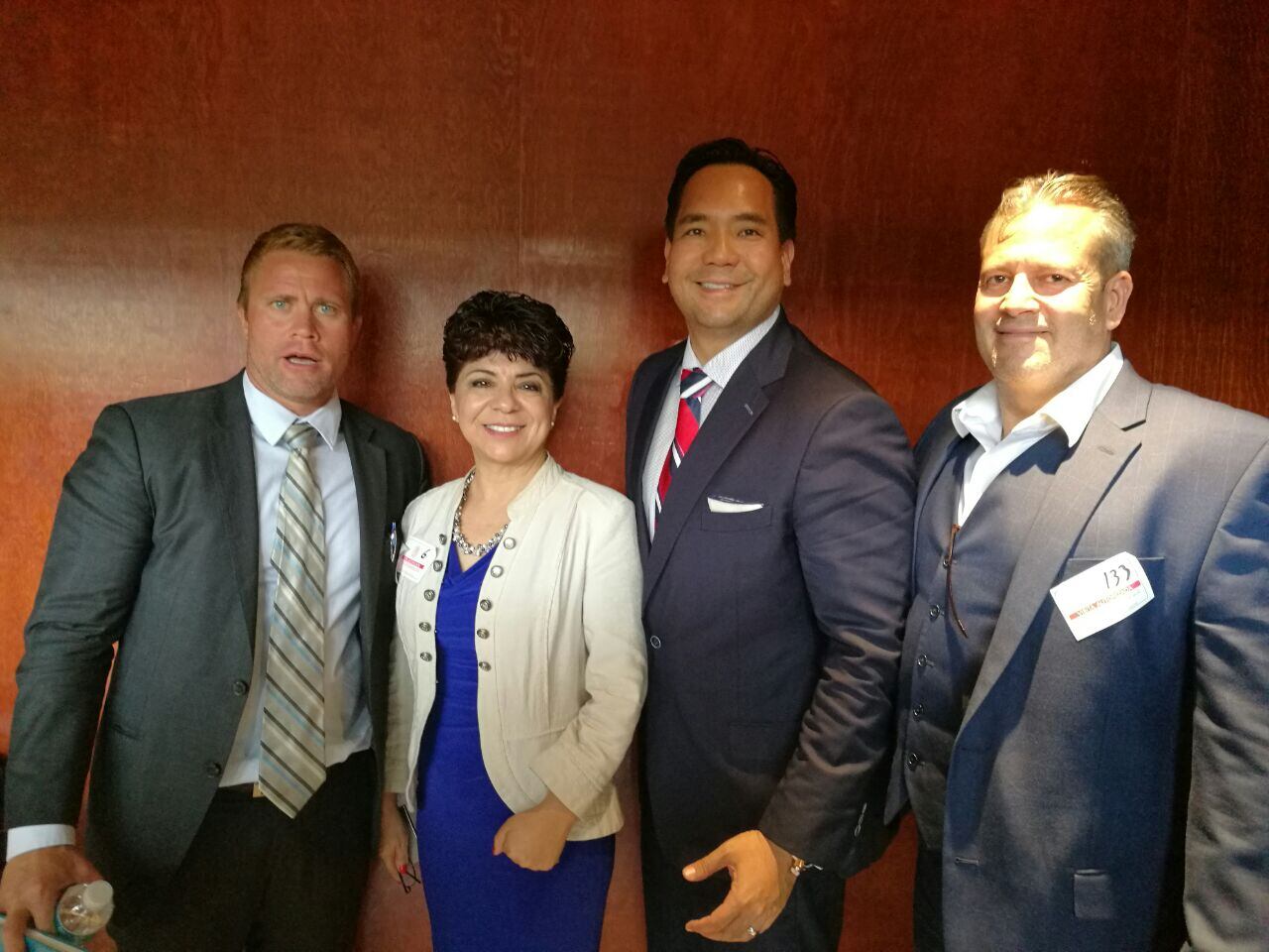 Mariliana Morales Berríos, fundadora y directora de la Fundación Rahab confirma que Costa Rica es destino, origen y tránsito de explotación sexual infantil.  En la foto, primero a la izquierda el exagente de la seguridad nacional de  Estados Unidos, Tim Ballard, en quien se basan en la película Sounds of Freedom