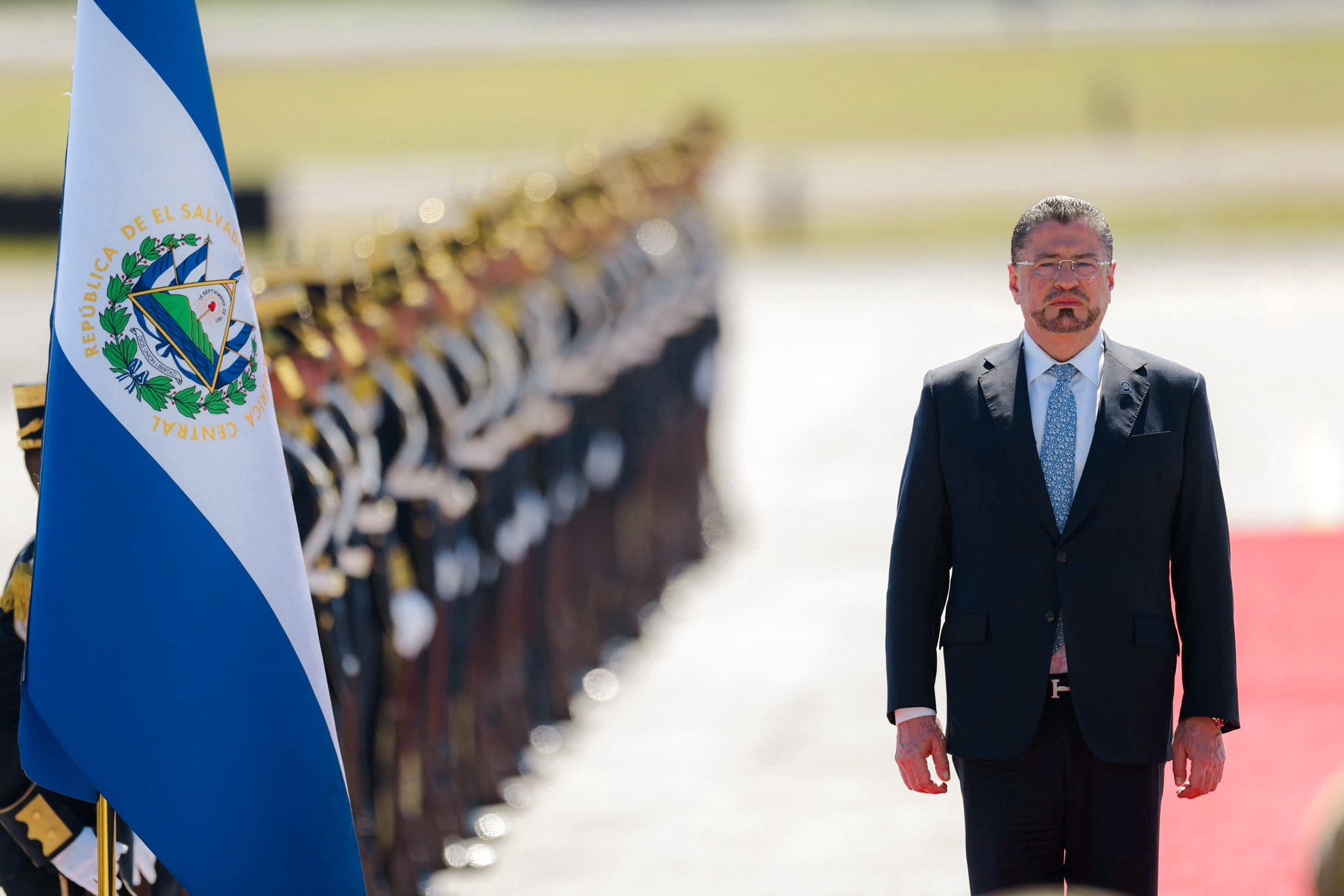 Rodrigo Chaves visita a El Salvador