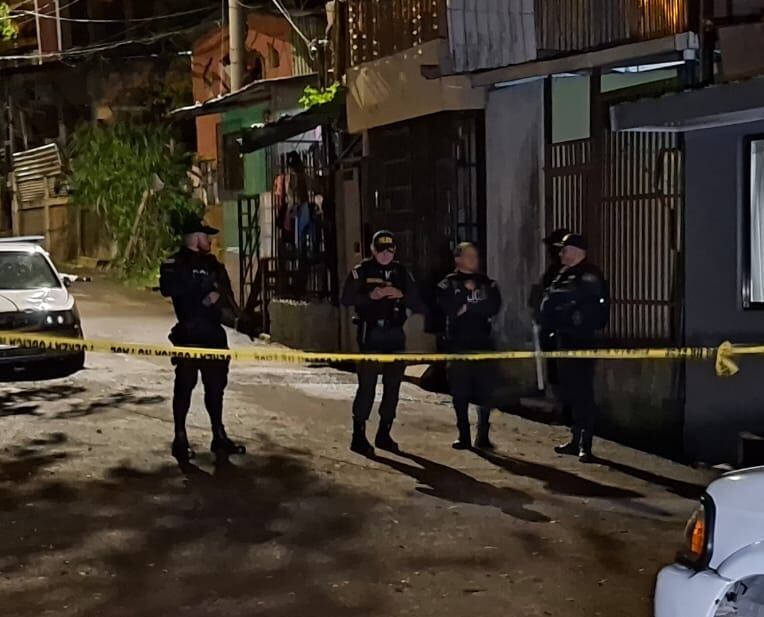 Policía