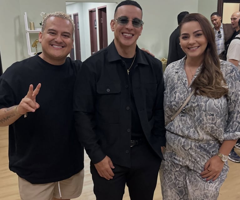 डॅडी यँकी देवाला आपला जीव दिल्यानंतर आपल्या जीवनाची साक्ष देण्यासाठी कोस्टा रिकाला आले.