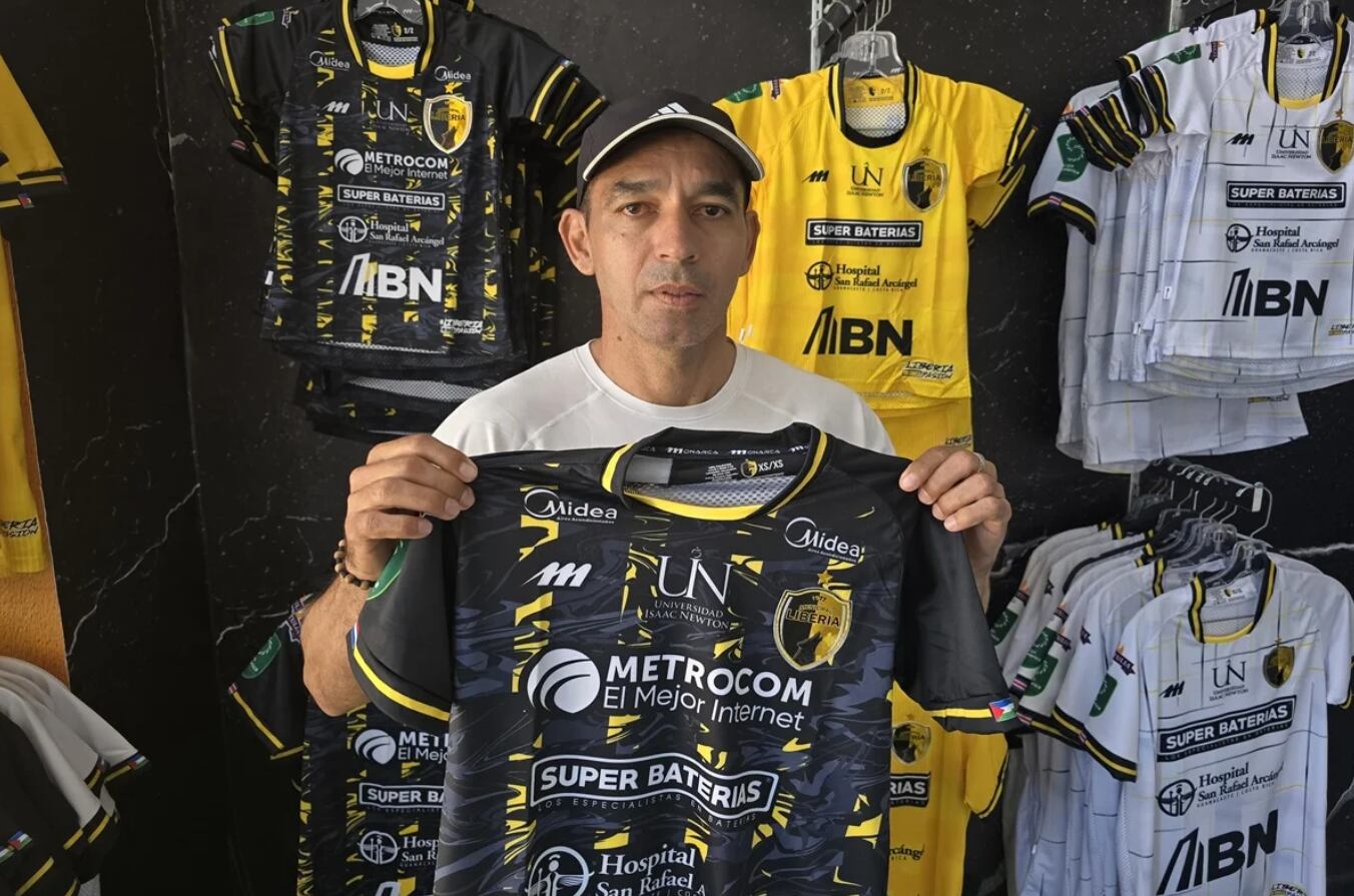 Wilson Muñoz es el nuevo entrenador de la categoría sub-21 del Municipal Liberia. Prensa ML.