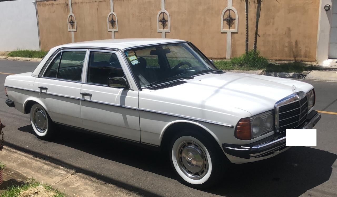 Wagner Campos es el dueño del mercedes 1983. Cortesía.