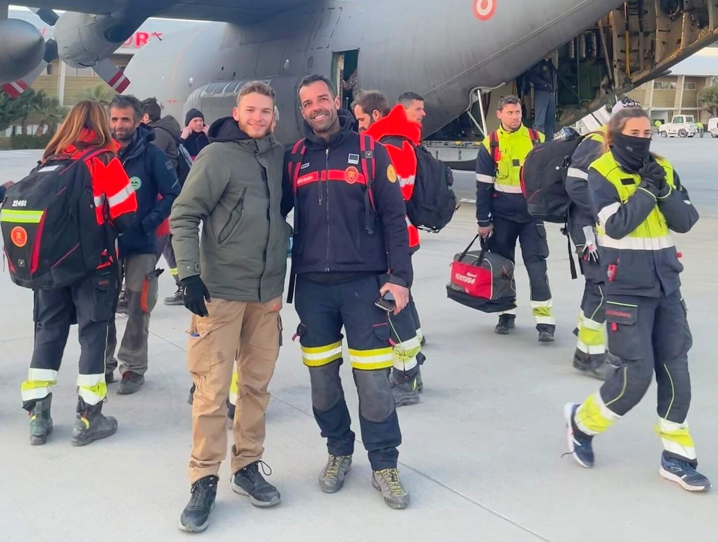 Tico ayuda en labores de rescate tras terremoto en Turquía