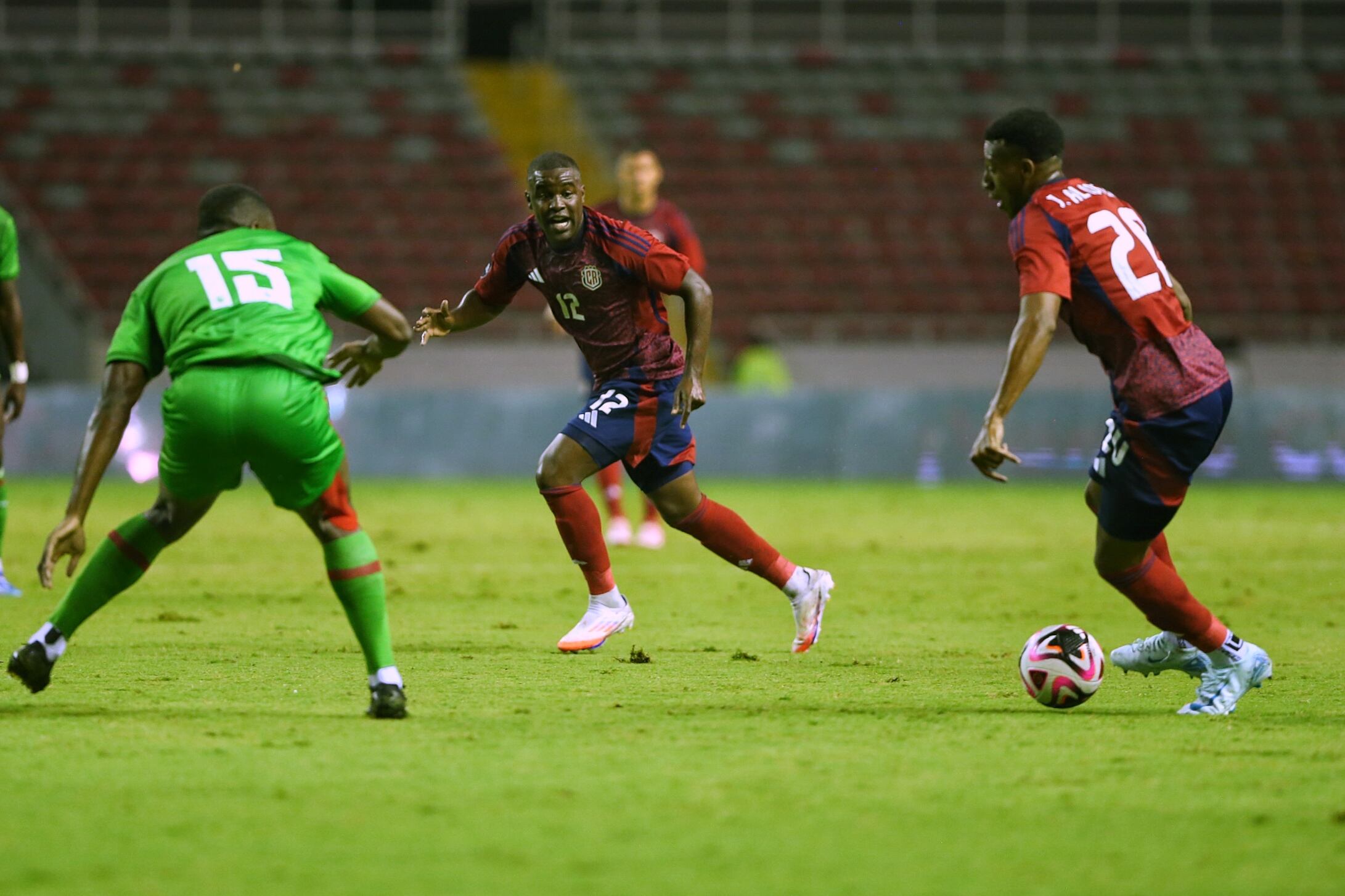 05/09/2024/  Juego entre la selección nacional de Costa Rica vs Guadalupe por la Nations League 2024 de CONCACAF en el estadio Nacional / Foto John Durán