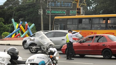 Policía de Tránsito advierte a choferes, pero también a peatones y ciclistas en esta Semana Santa