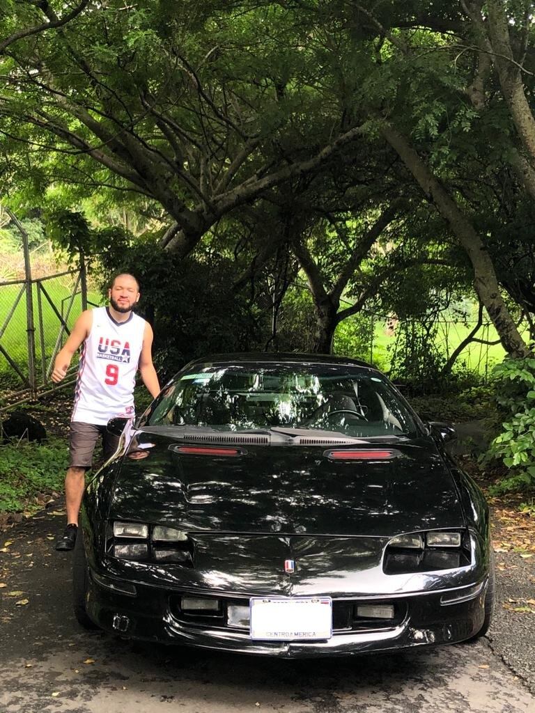 Chevrolet Camaro del año 94, propiedad de Sebastián Cover. Cortesía.