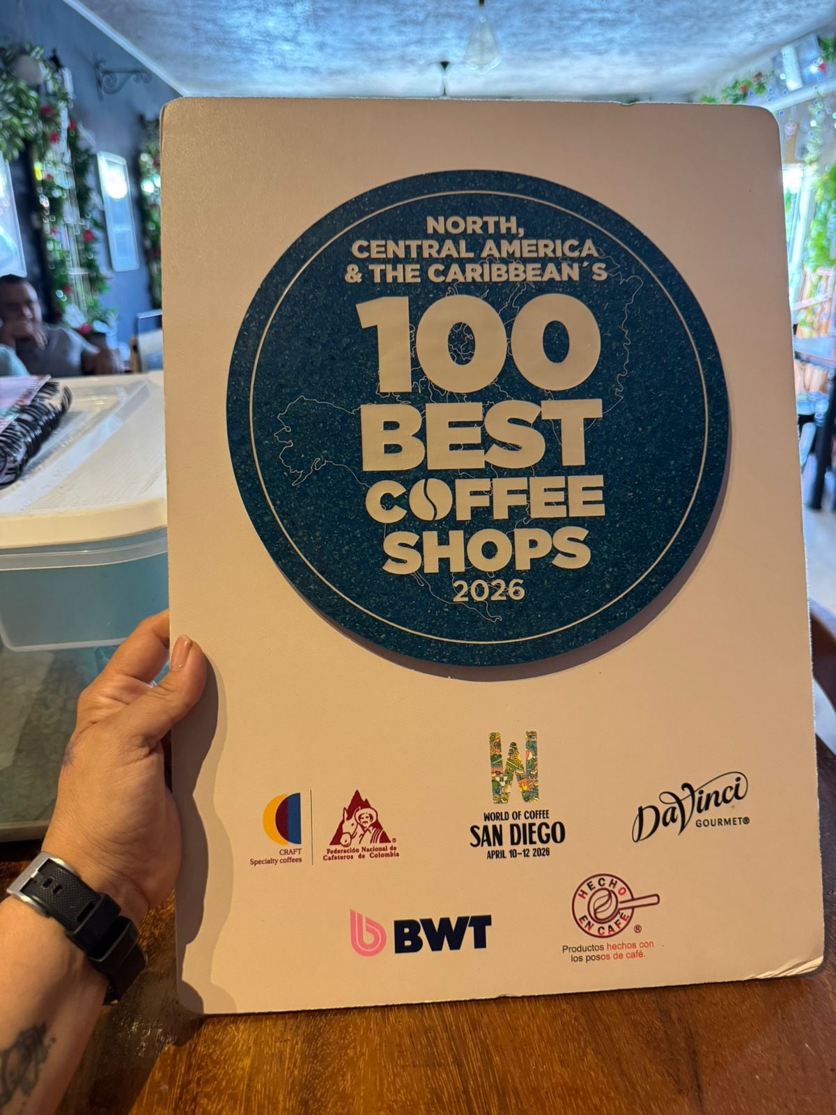 Cinco cafeterías costarricenses se incluyeron en el ranking de América de The Best Coffee Shops para Norteamérica, Centroamérica y el Caribe, que se hizo público el 11 de marzo en el marco de World of Coffee San Diego, California. Susan Ugarte Vargas con su cafetería "Donde Su", se ubicó en el puesto 83.