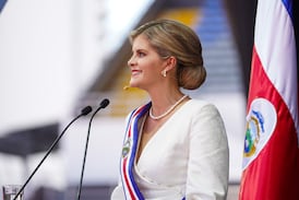 Ministro de Justicia reconoce que año carcelario ya es de 360 días y explica el decreto de Laura Fernández
