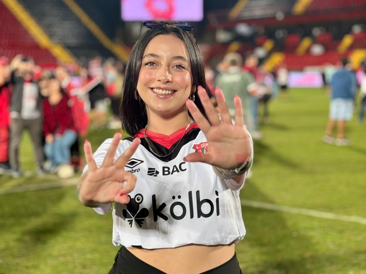 Irina Bermúdez es creadora de contenido sobre Alajuelense