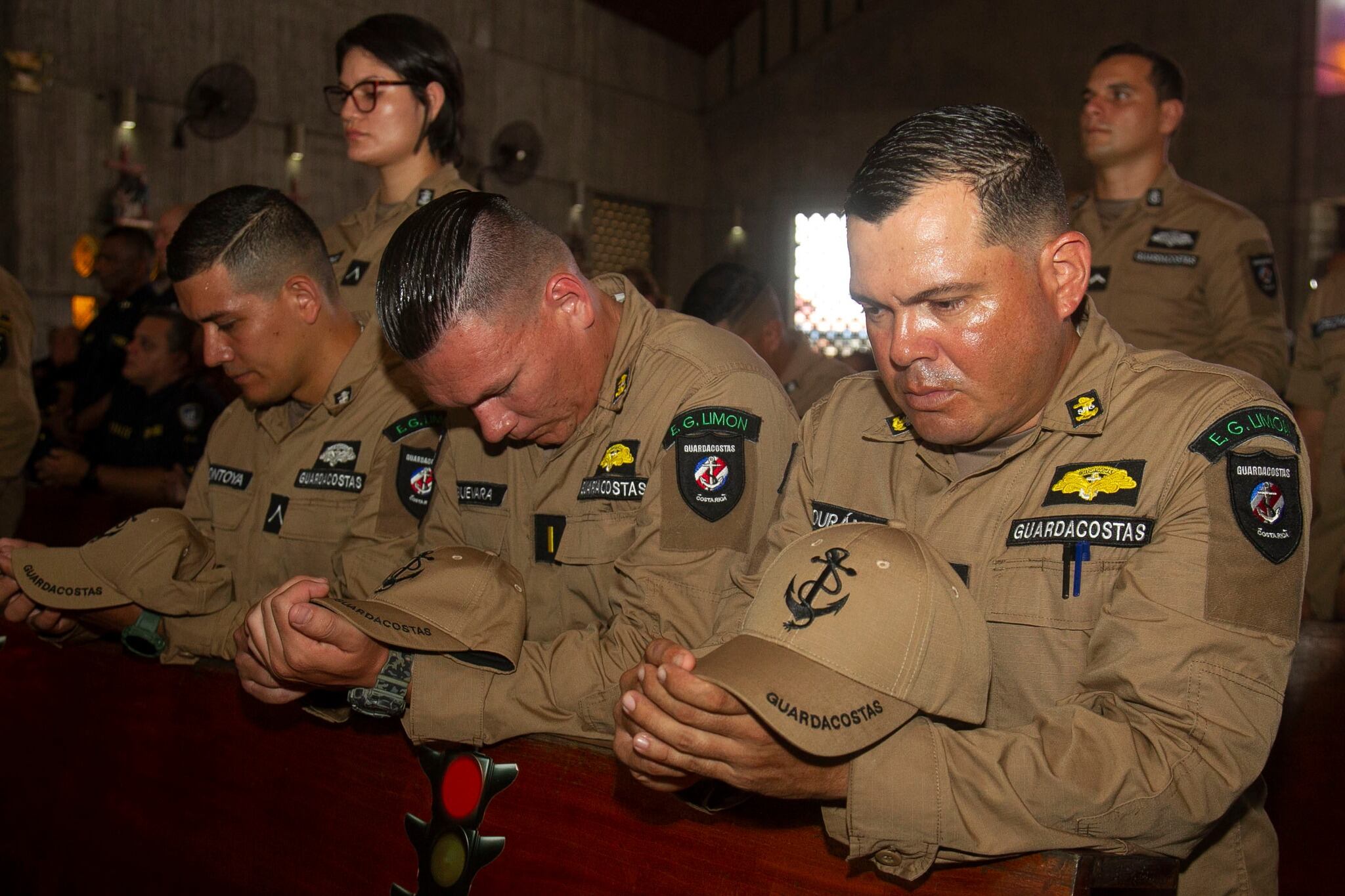 Monseñor Javier Román Arias, obispo de Limón, presidió la Santa Misa de Tropa que esta semana se celebró en la parroquia Sagrado Corazón de Jesús. La misa contó con la presencia del ministro de Seguridad Pública, Mario Zamora.