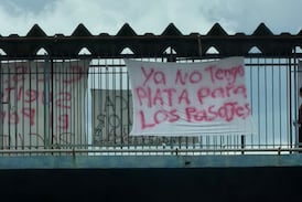 “Ya no tengo plata para los pasajes”: el duro mensaje que pegaron en un conocido puente de Costa Rica