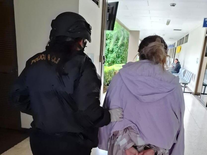 La mujer fue detenida en Guadalupe de Cartago.