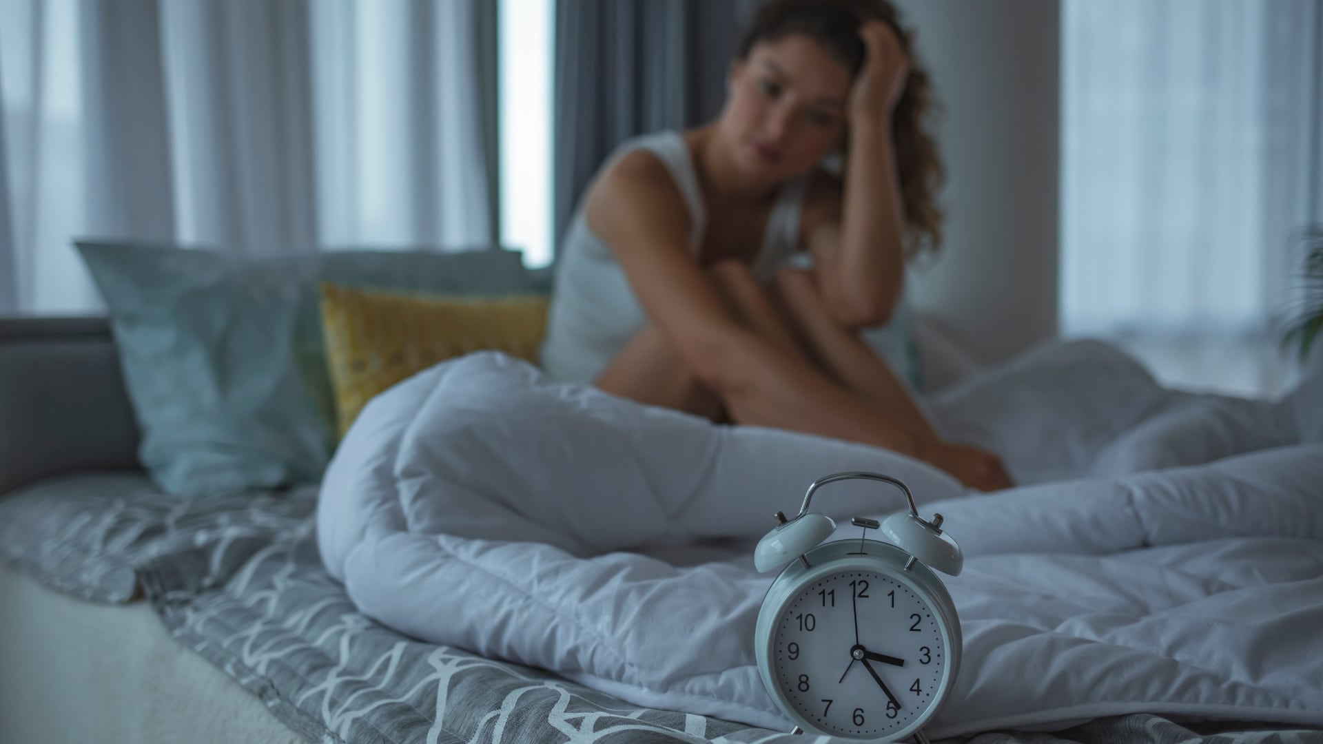 Investigación sueca muestra que dormir mal acelera el envejecimiento cerebral. Un año de diferencia en quienes tienen peor calidad de sueño.