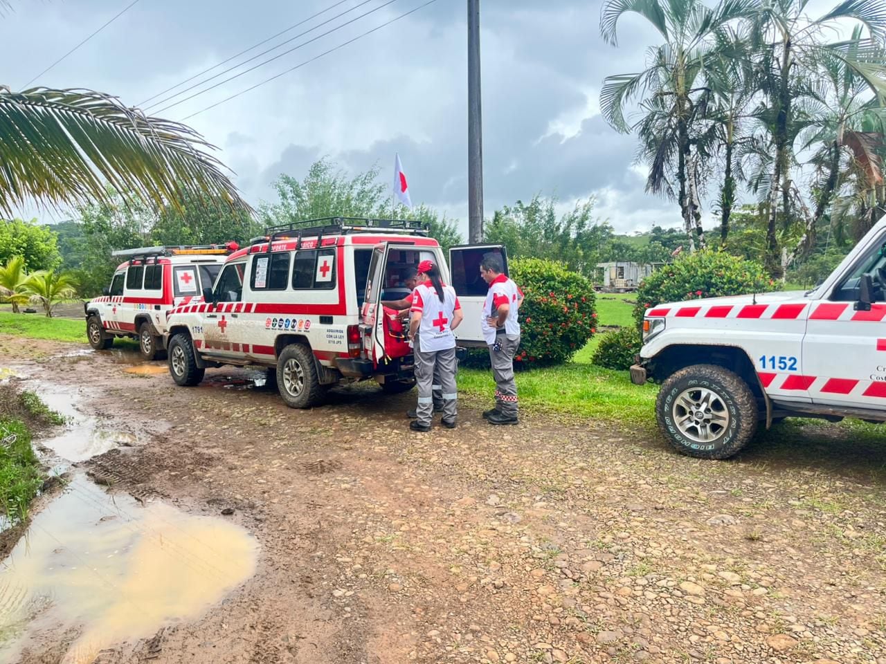 Los cuerpos de rescate advirtieron sobre las complejas condiciones del sitio donde ocurrieron los hechos y las dificultades para llegar hasta donde los desaparecidos.