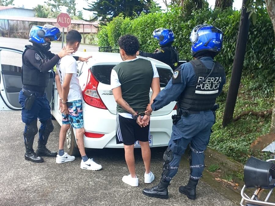 Los dos sospechosos fueron detenido la tarde del domingo en Cedral de Ciudad Quesada.