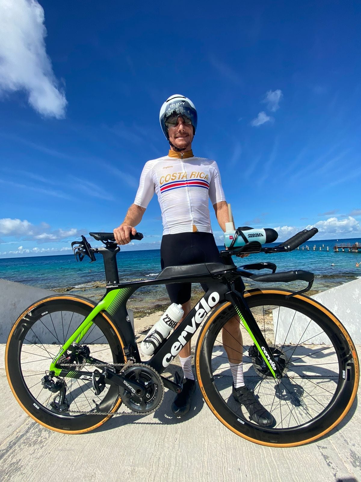 Ernesto Espinoza, triatleta costarricense