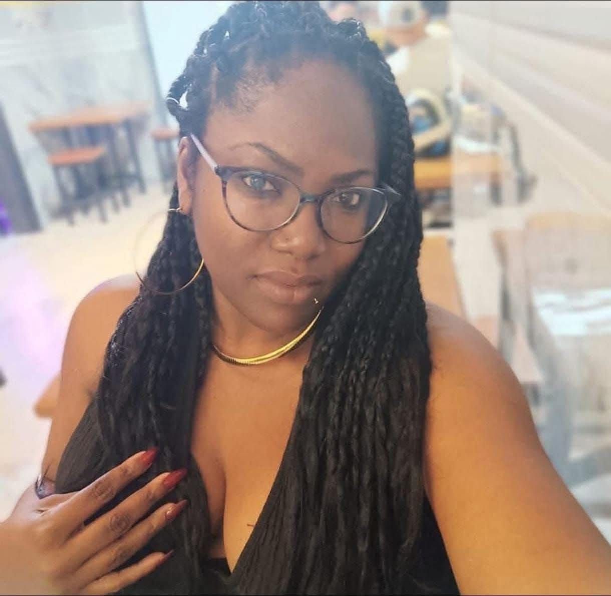 El OIJ confirmó que Regina Brumley Kerr, de 43 años, falleció el viernes 23 de enero tras someterse a una cirugía estética.