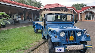 Rescató un Jeep Willys que tenía 25 años en abandono y hoy es su gran pasión