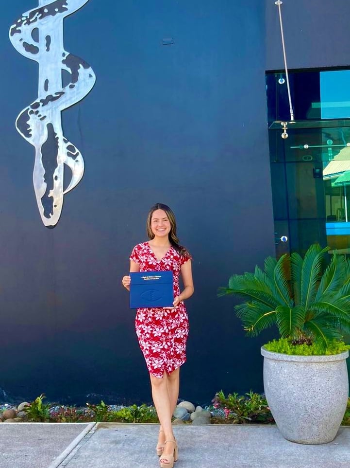 La doctora Génesis Soto Chaves, quien con 25 años ya es médica general graduada de la Escuela de Medicina de la Universidad de Costa Rica. Se incorporó al Colegio de Médicos el pasado 22 de marzo.