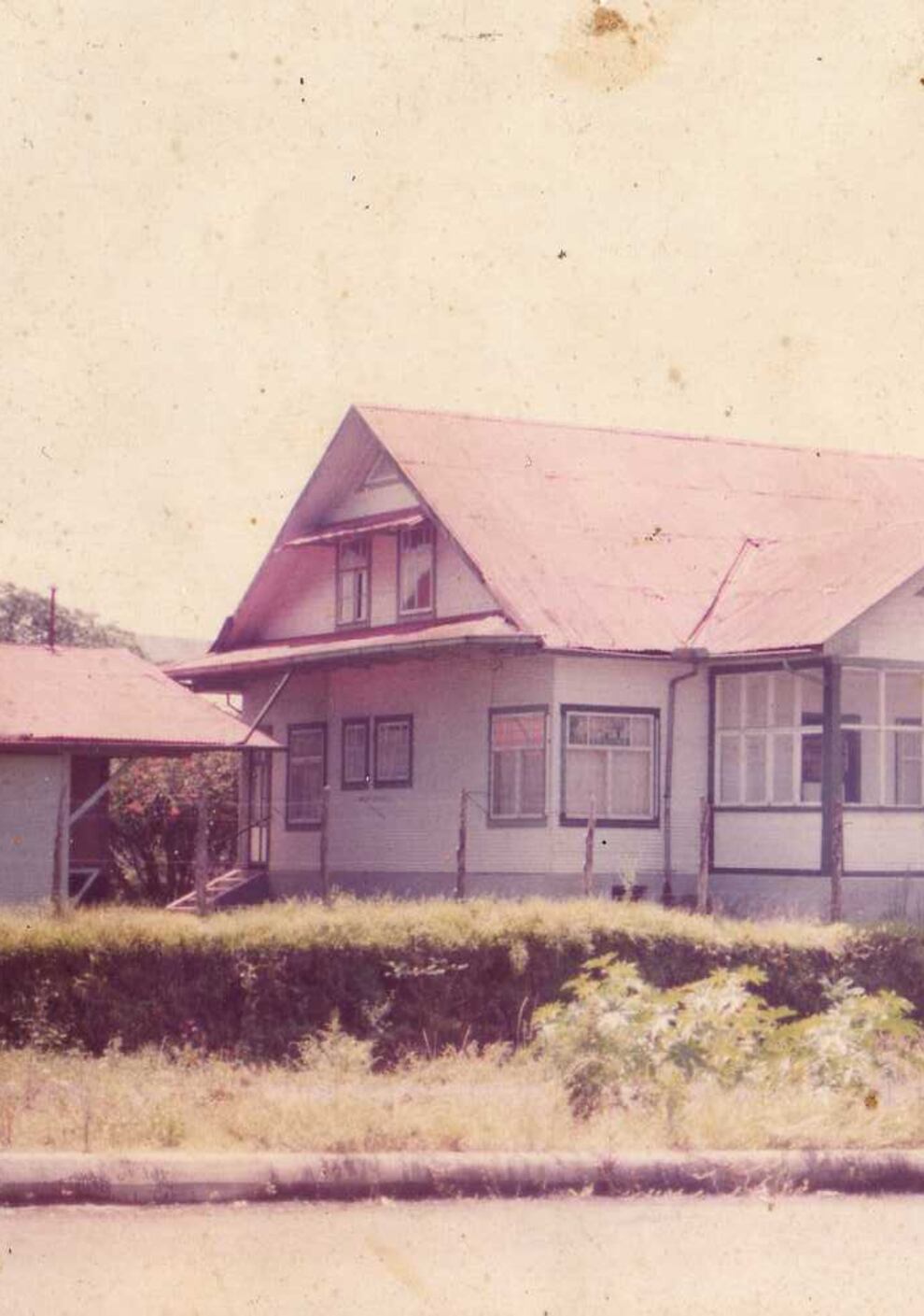 Friday‘s, icónico restaurante conocido cariñosamente como el "Friday‘s tico", celebra con orgullo su 40º aniversario de fundación. Desde su apertura en 1985