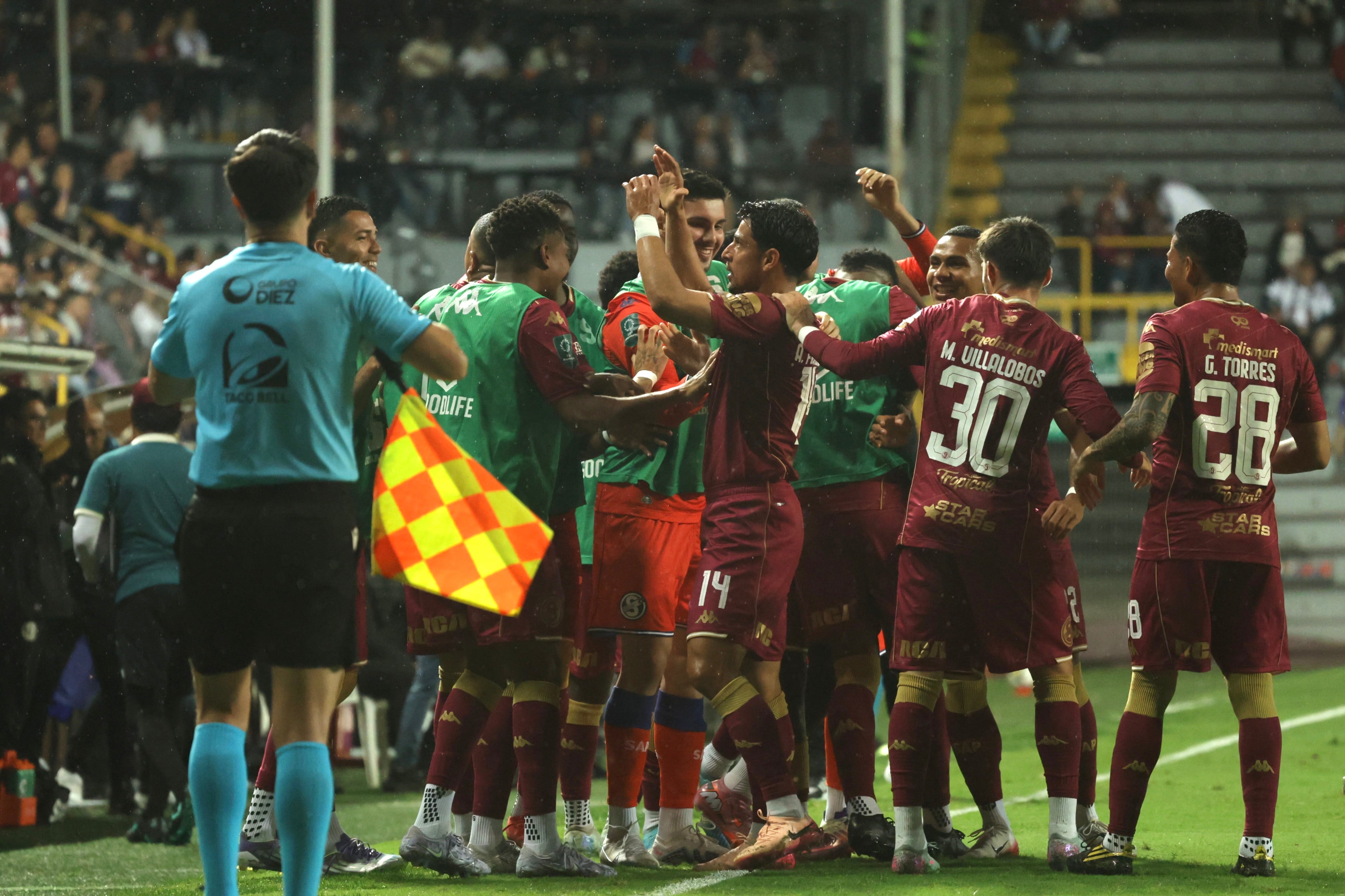 23/08/2025, San José, Estadio Ricardo Saprissa, partido de la jornada 5 del torneo de apertura 2025 entre el Deportivo Saprissa y Sporting FC.