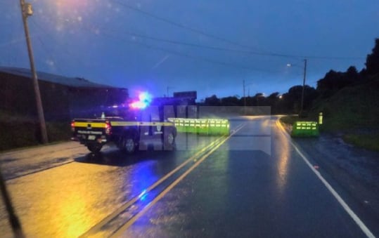 La Ruta 32, carretera Braulio Carrillo, fue cerrada nuevamente este domingo 16 de agosto del 2026 debido a las condiciones de tiempo. Foto: ANI