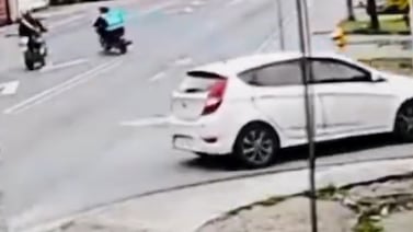 Cámara captó el triple choque de motos en el que murió motociclista que iba a ver el atardecer