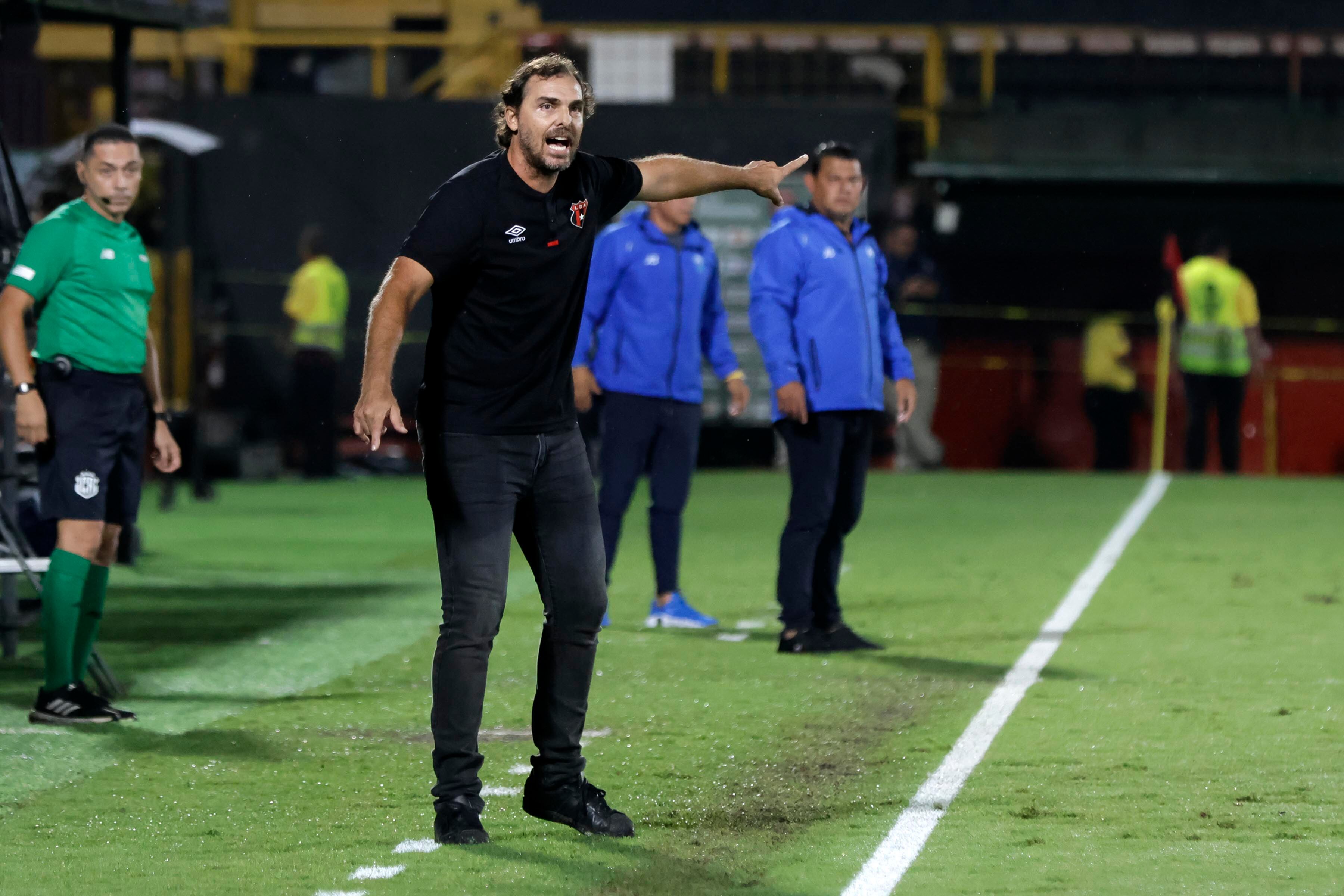 Liga Deportiva Alajuelense (LDA) y Municipal Pérez Zeledón.