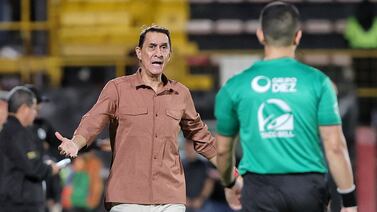 Esto contestó Alexandre Guimaraes al preguntarle sobre los gritos de “fuera Guima” de la afición