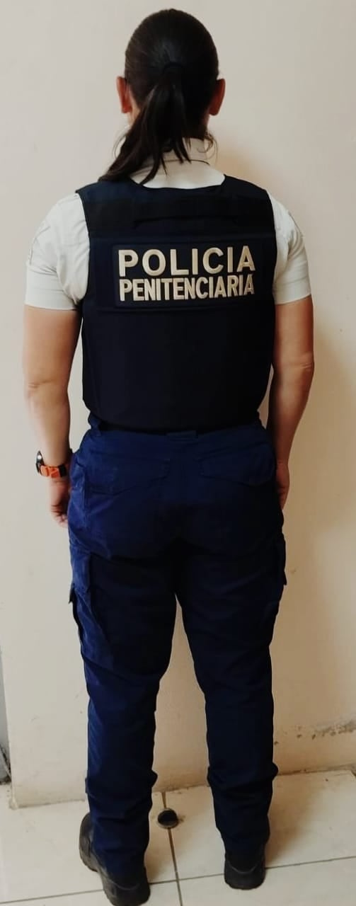 Policías penitenciarias piden chalecos de seguridad hechos para ellas