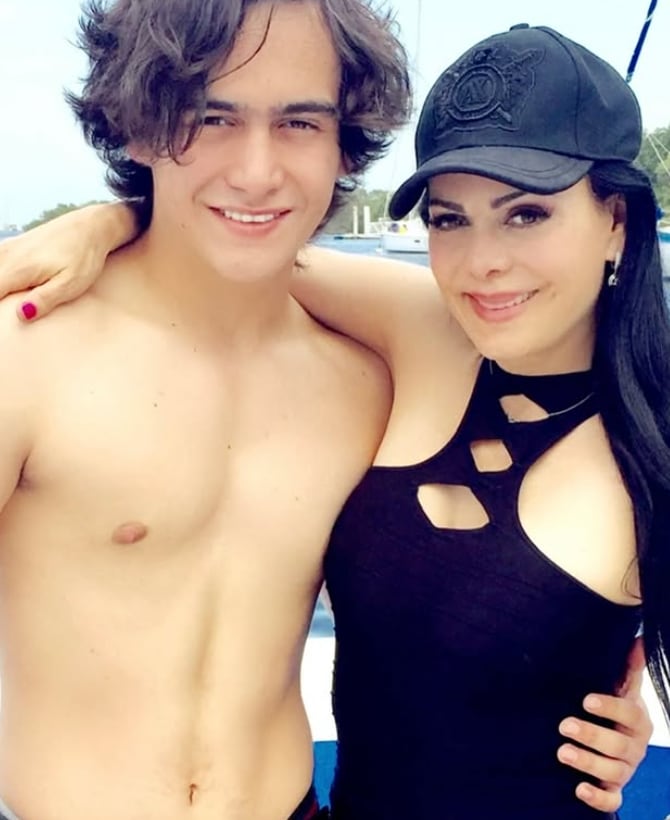Maribel Guardia y su hijo Julián.