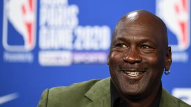 Ticos se encuentran con yate de Michael Jordan y esta fue la reacción del deportista