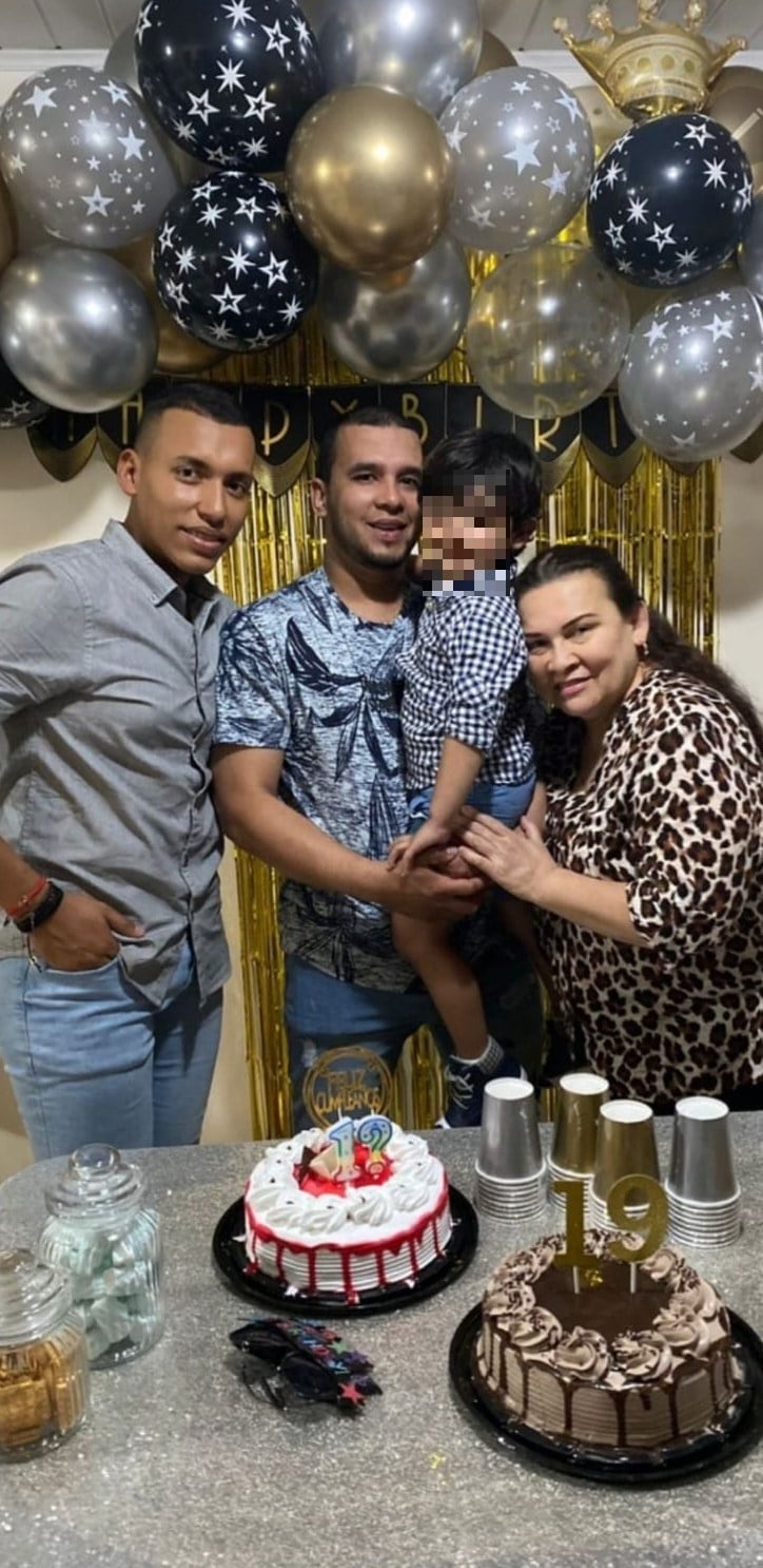 Sebastián Ocampo Arenas, de 31 años, perdió la vida cuando iba en moto y un carro que iba adelante de él hizo un viraje en U y en esta acción chocaron y luego lo atropelló en La Uruca, San José. Foto: Emperatriz Arena para La Teja