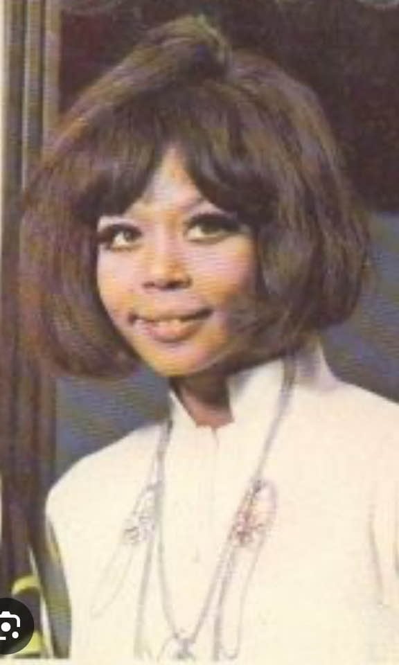 Actriz y cantante Robertha pasó de la fama en Televisa a vivir en la calle