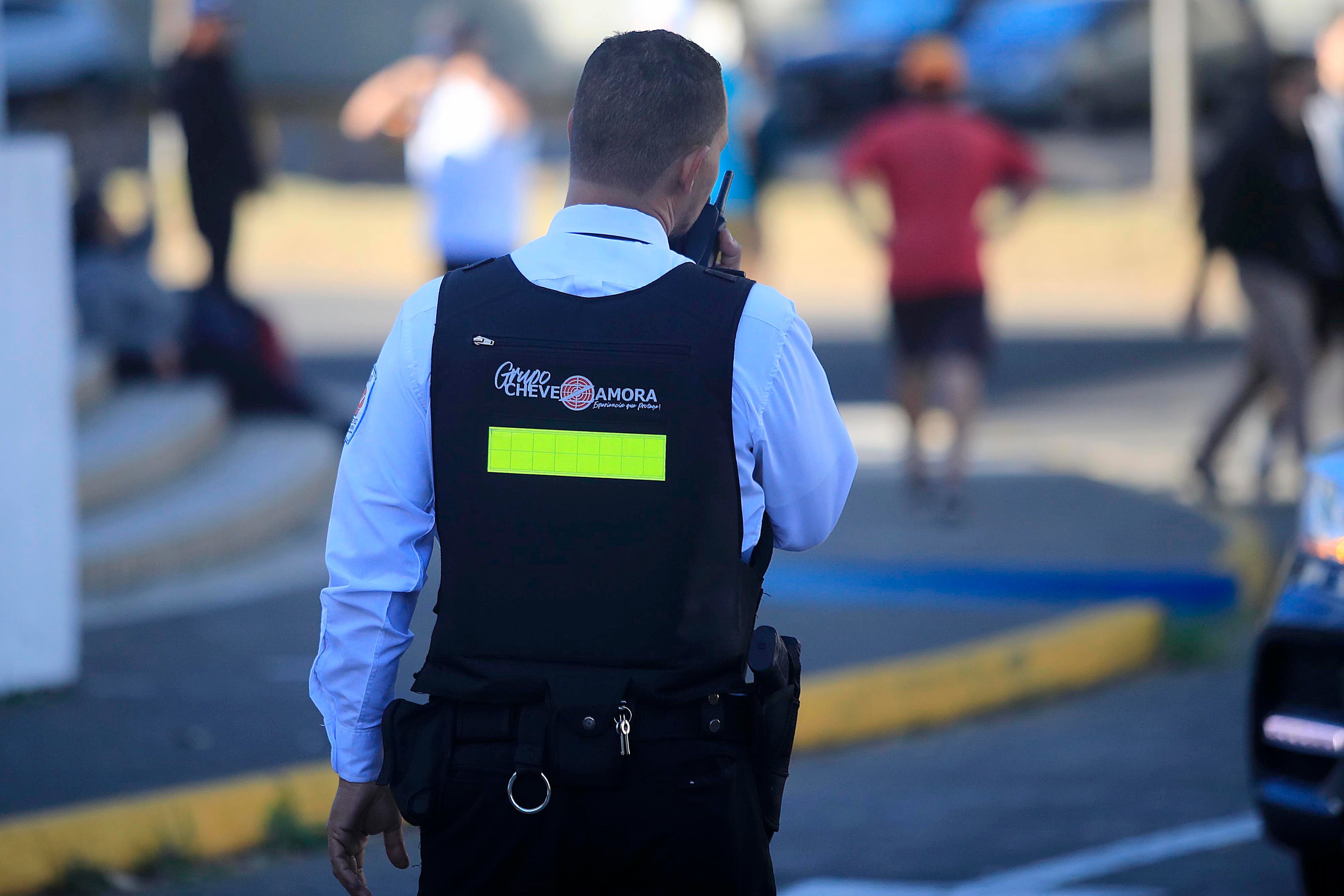 21/12/2023     La Sabana. Oficiales de Seguridad Privada.