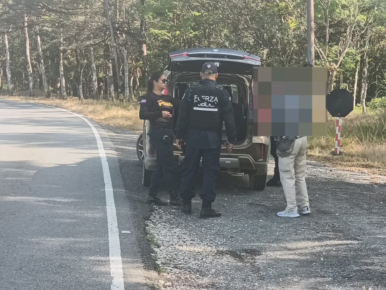 Japonés fue detenido con gran cantidad de mariposas