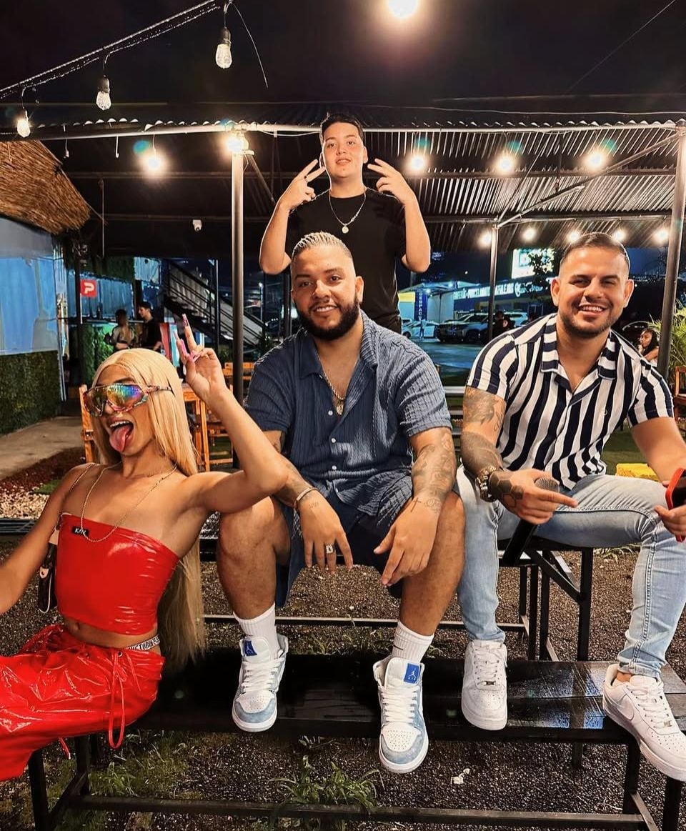 La Power, influencer y cantante, cuyo nombre real es Eduardo Aguilar, de Jacó.