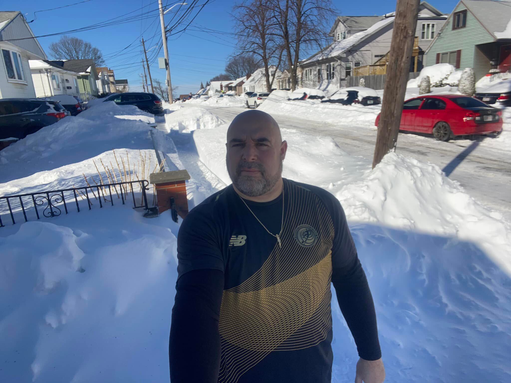 Justo el pasado 11 de mayo el costarricense y exjugador de Liga Deportiva Alajuelense, Eduardo Araya Pereira, estaba cumpliendo 53 años de edad y le tocó disfrutar de auroras boreales en Boston, Estados Unidos.