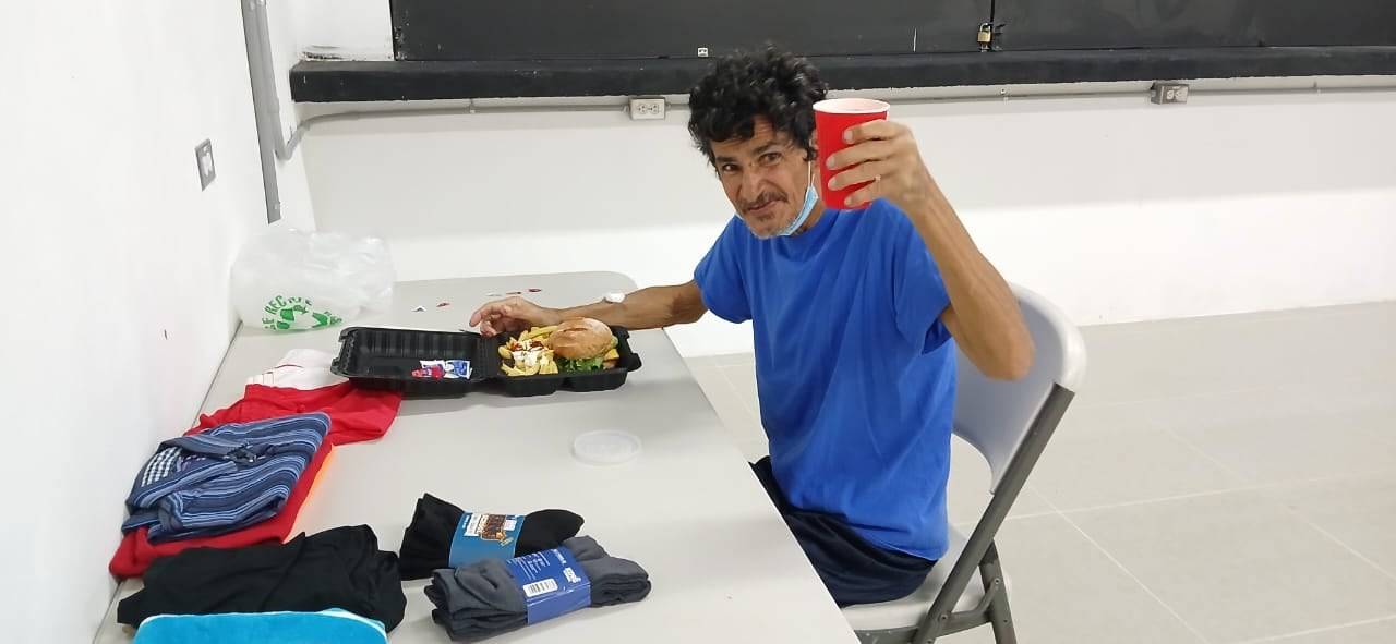 Minor Chacón Villalobos desapareció 24 tras la muerte de su hermano Alberto en un accidente de tránsito en el 2002. La familia buscó a Minor durante casi un cuarto de siglo hasta que en enero del 2026 apareció en la indigencia. La Asociación de Desarrollo Integral de La Fortuna (ADIFORT) intervino en su caso y lo recupera en el Centro de Refugio Emmanuel.