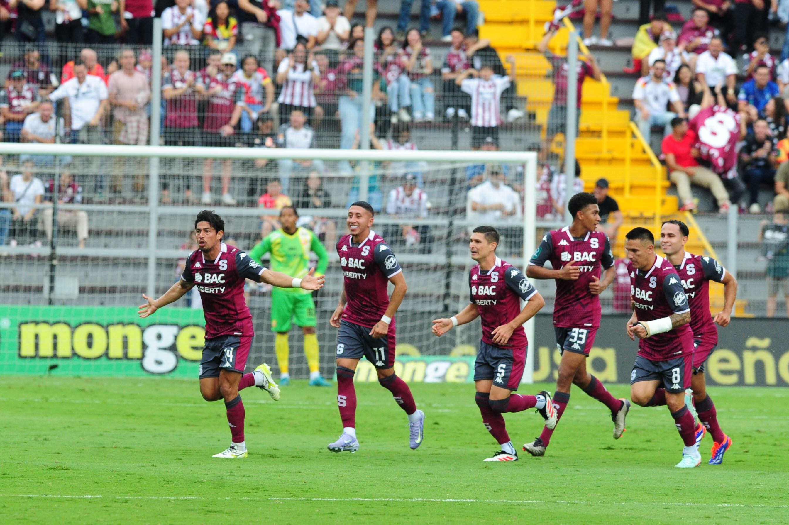 Deportivo Saprissa vs Club Sport Herediano.