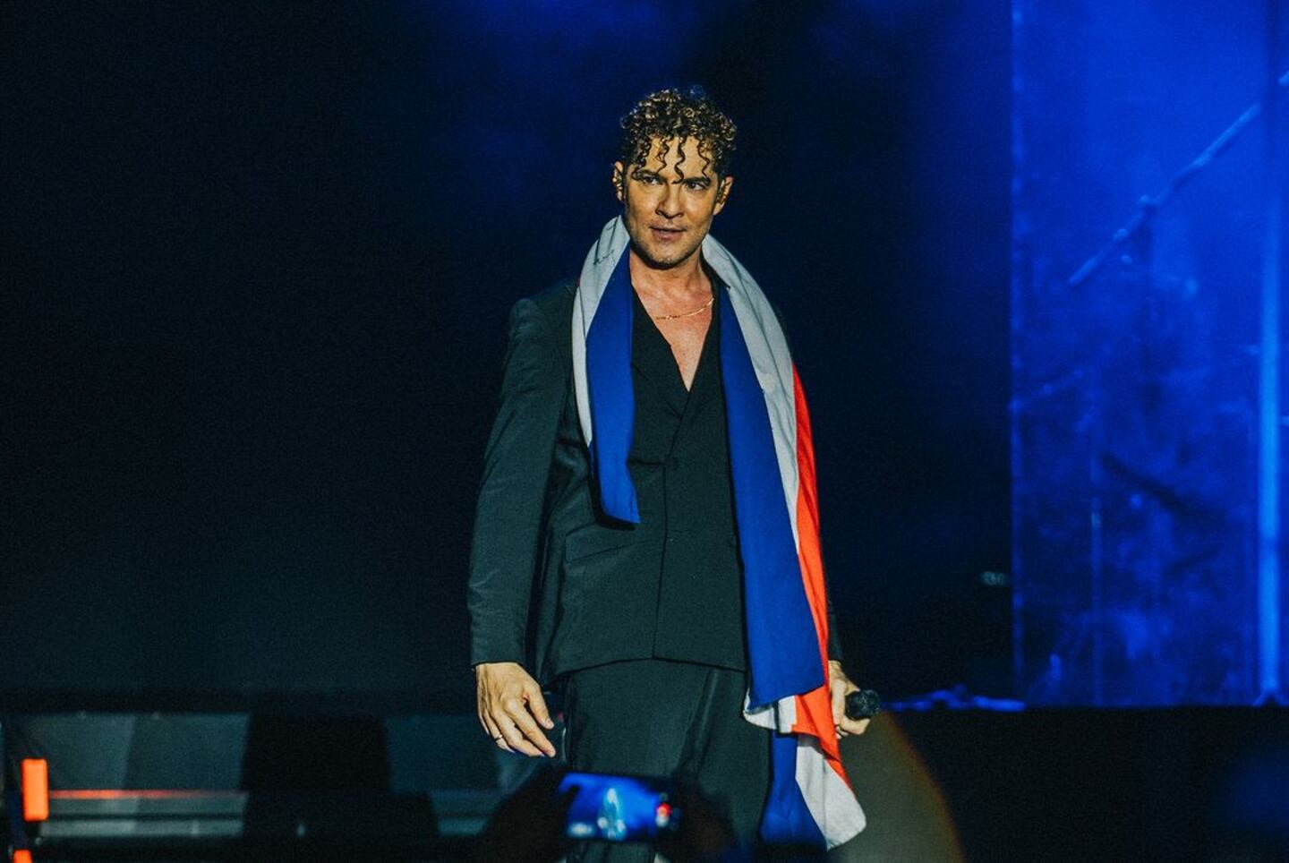 David Bisbal se dio un gustito en soda de periodista de Teletica tras ...