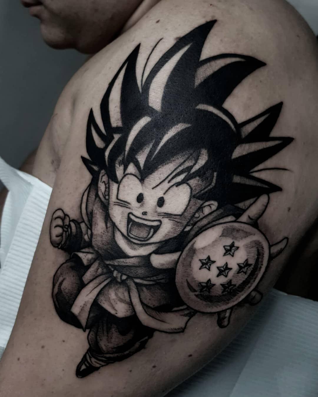 Javier Castillo es un tatuador tico que poco a poco se abre nombre a nivel internacional.