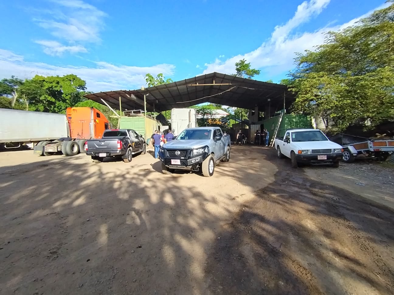 Por medio de 3 allanamientos desmantelaron la agrupación dedicada al robo de combustible.