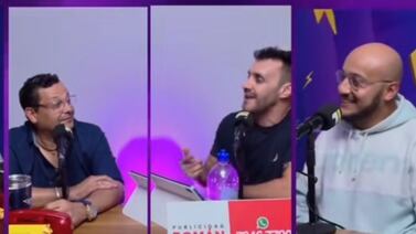 Periodista tico le dio la alineación de la Sele a un rival directo por una camisa firmada a cambio