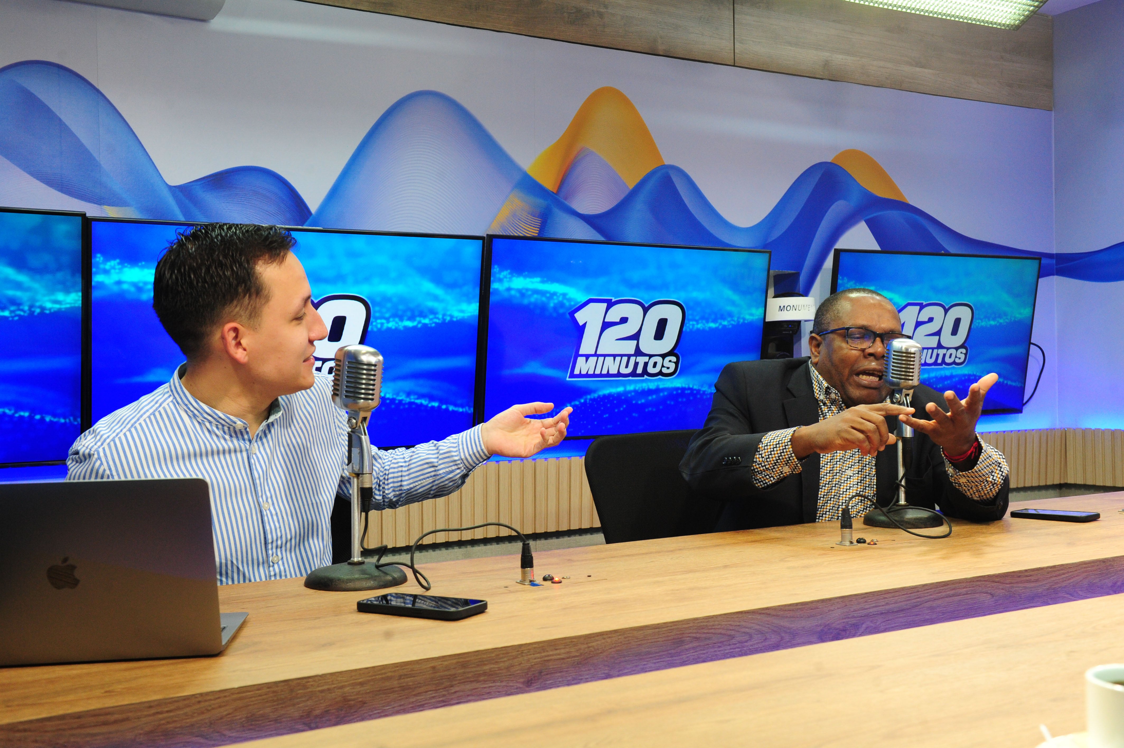 Programa deportivo 120 Minutos Repretel.