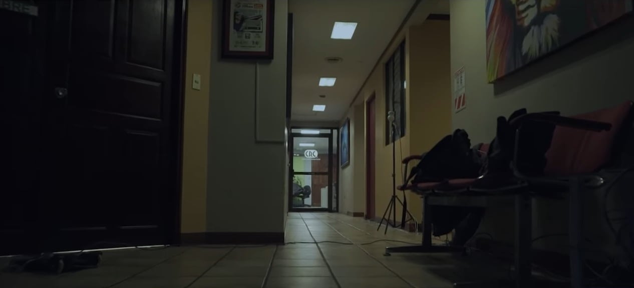 El temido Hombre del Sombrero, una de las figuras paranormales más inquietantes que se han reportado en Costa Rica, también ronda el edificio de la Cadena Radial Costarricense, ubicado en La Uruca.