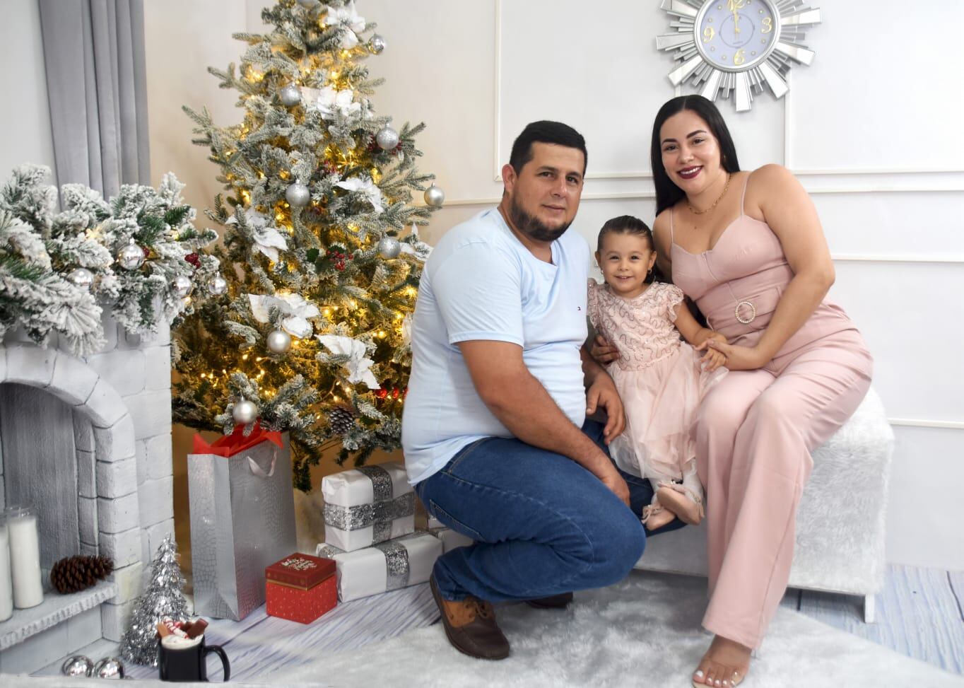 Jorge Andrés Tames Arias, de 33 años, murió en un fatal choque en Matapalo de Quepos. Él era pareja de Karina Alvarado y deja una hija de 3 años que adoraba. Foto: Cortesía Karina Alvarado para La Teja