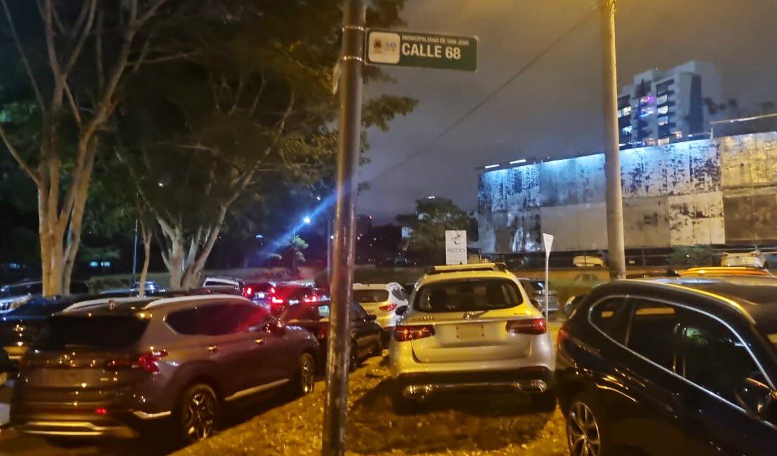 Un total de 98 placas fueron decomisadas el jueves anterior, durante el concierto de Luis Miguel.
