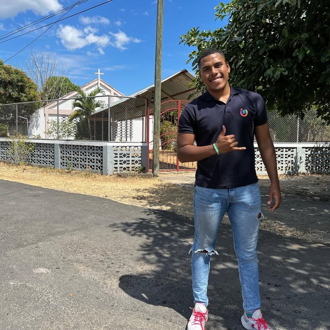 Periodista Harrick Mc Lean hijo