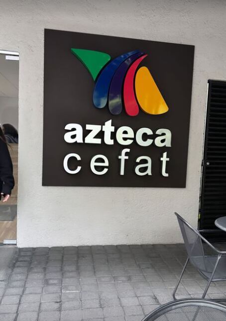 Michael Rubí ahora anda por los pasillos de TV Azteca